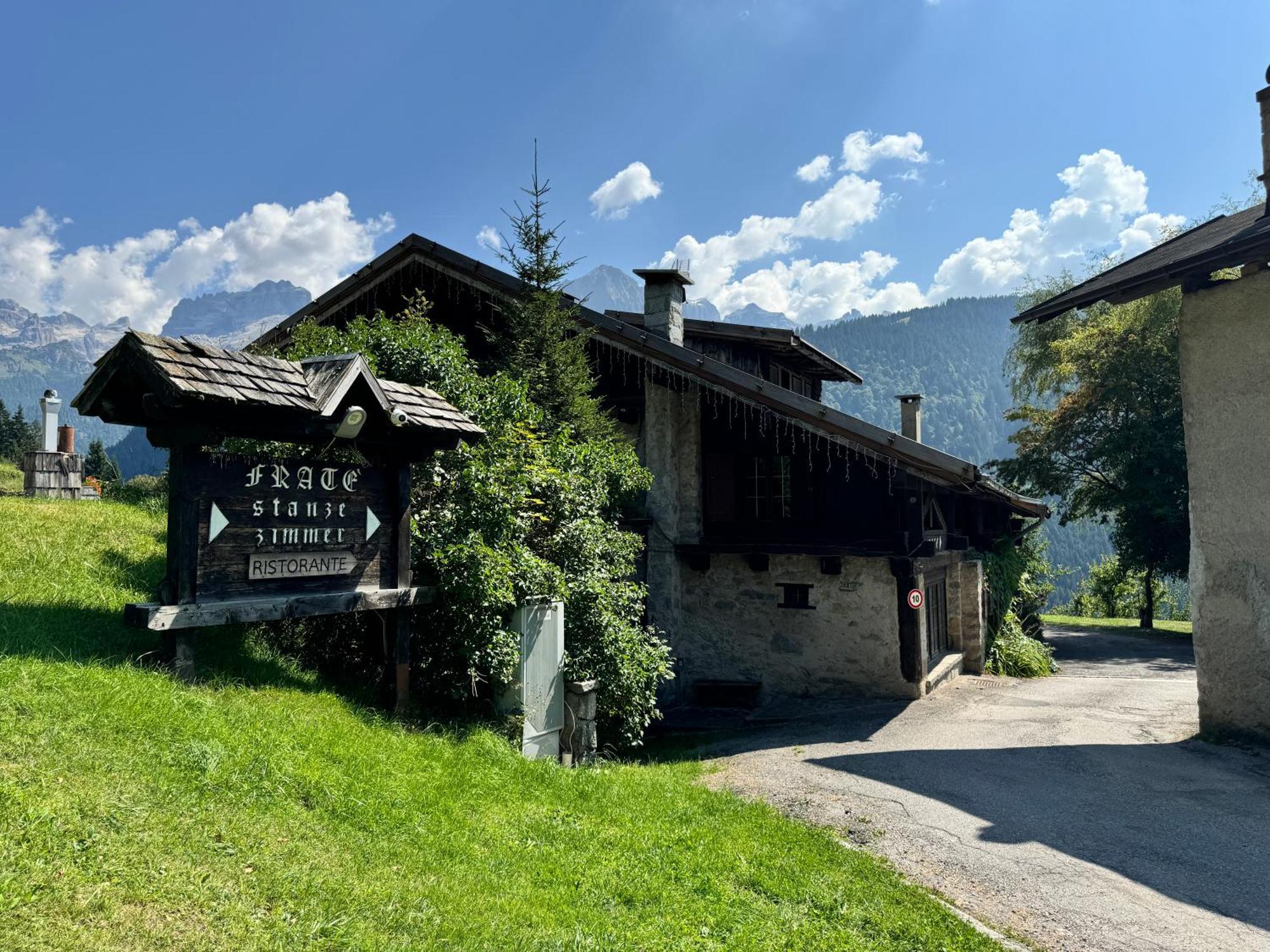 Albergo Ristorante Al Frate Da Streza Мадона ди Кампильо Екстериор снимка