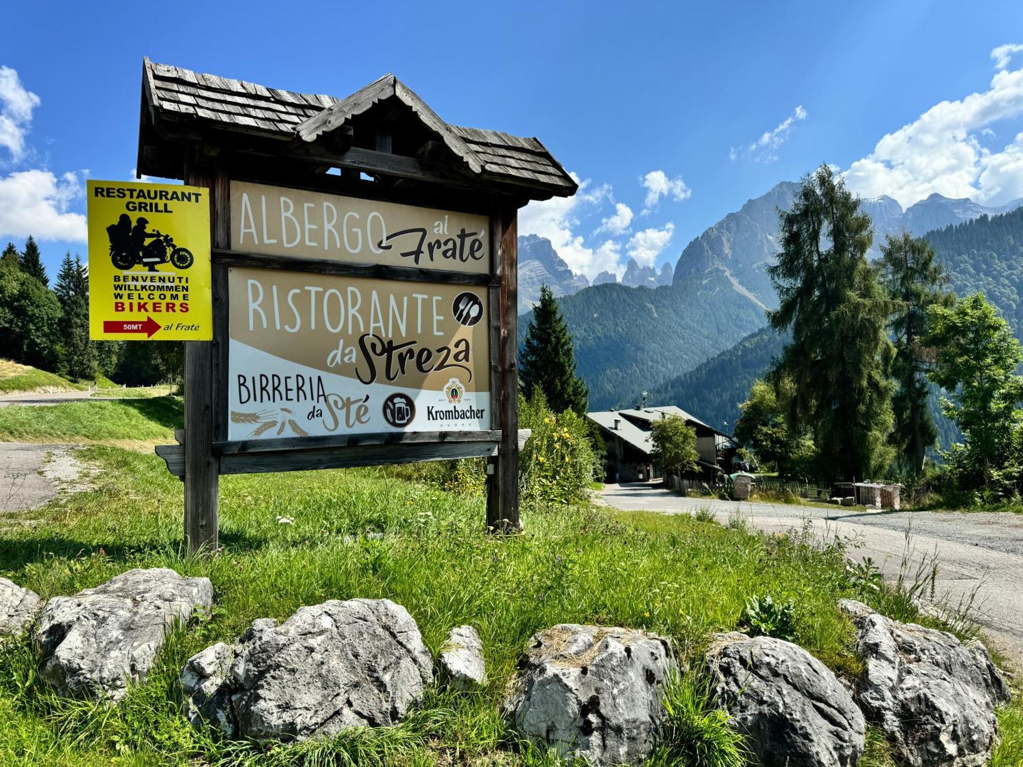 Albergo Ristorante Al Frate Da Streza Мадона ди Кампильо Екстериор снимка